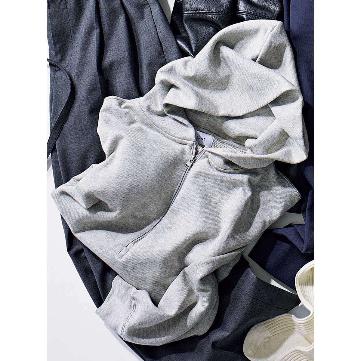 LIFiLLのハーフジップスウェット